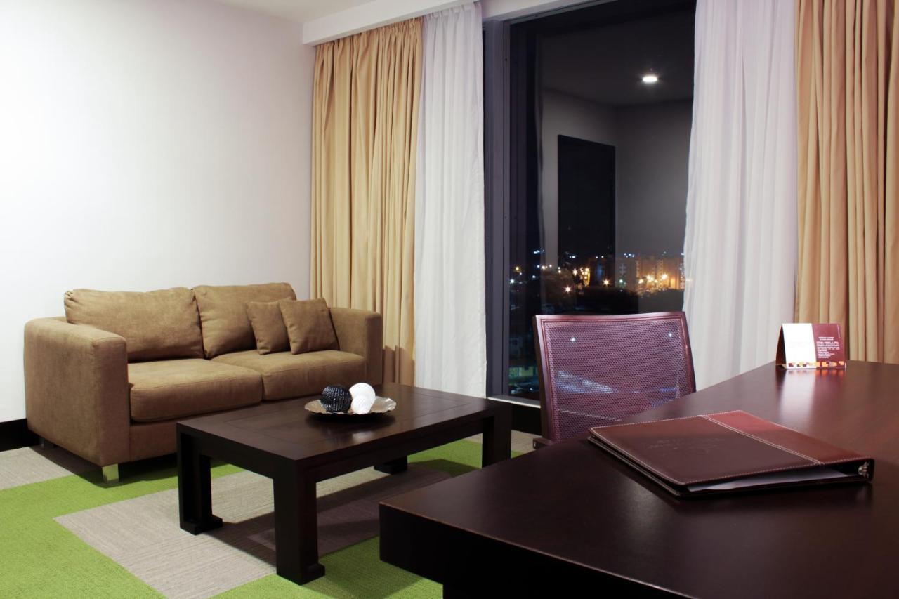 Hotel Trinitarias Suites Barquisimeto Exterior photo